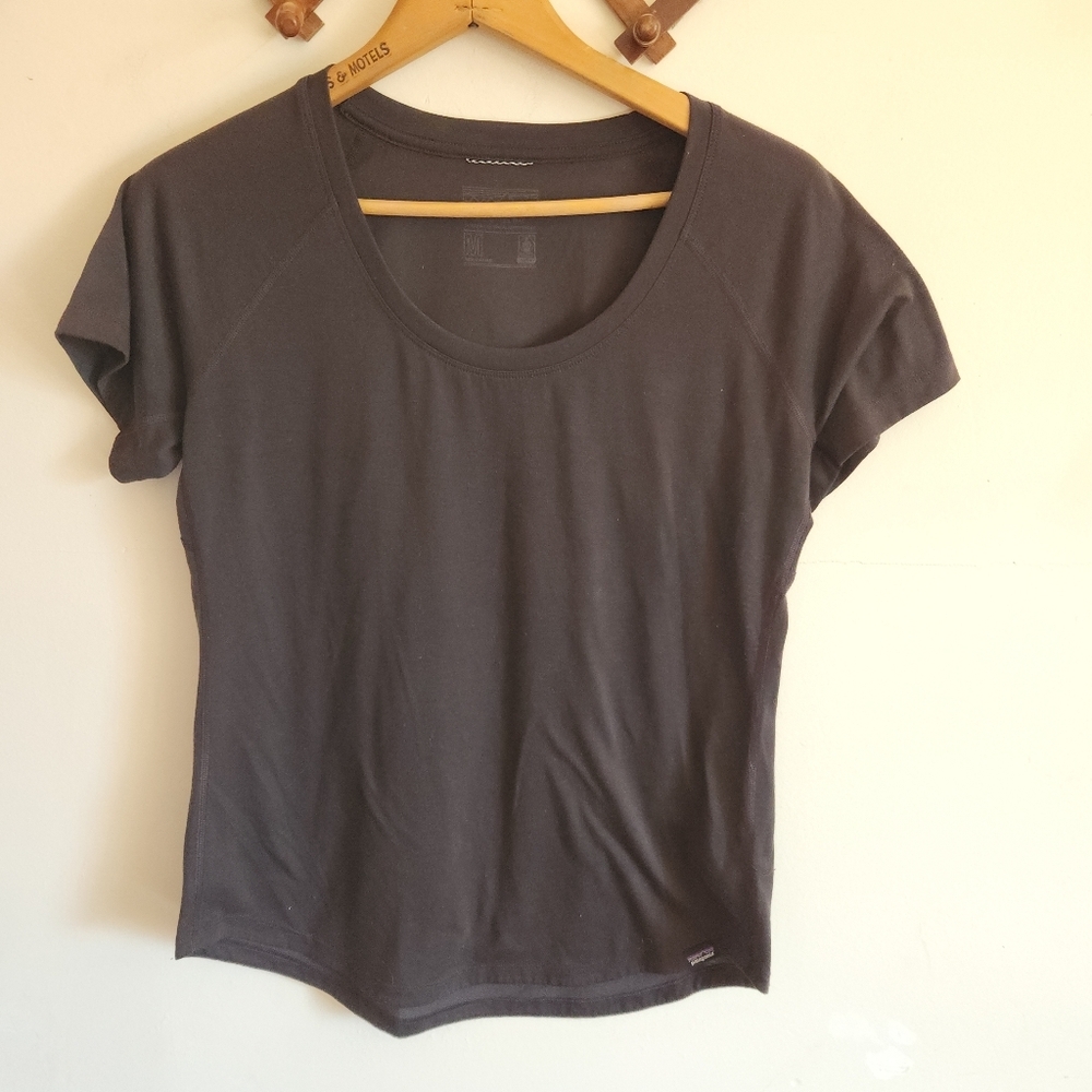 Patagonia Capilene Cool Trail Lightweight Scoop Neck Short Sleeve Tee Shirt Gray